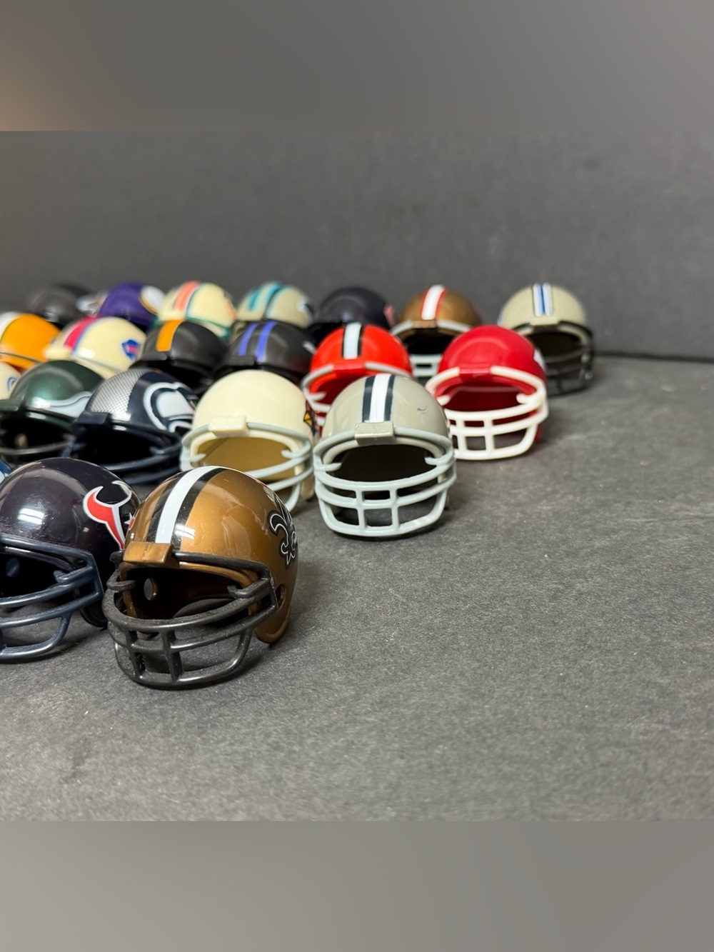 Riddell NFL Mini Micro Football Helmet Lot 28 of 32 Teams 2011 NICE - Picture 4 of 6